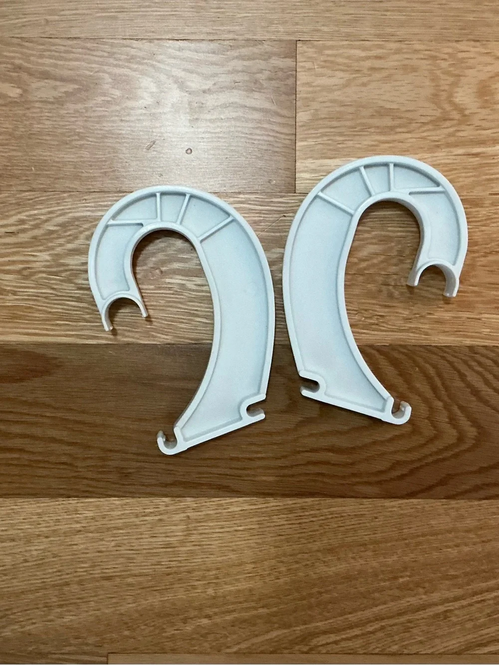 SuperSlide 6 in. x 1 in. White Closet Rod Brackets (set of 9)